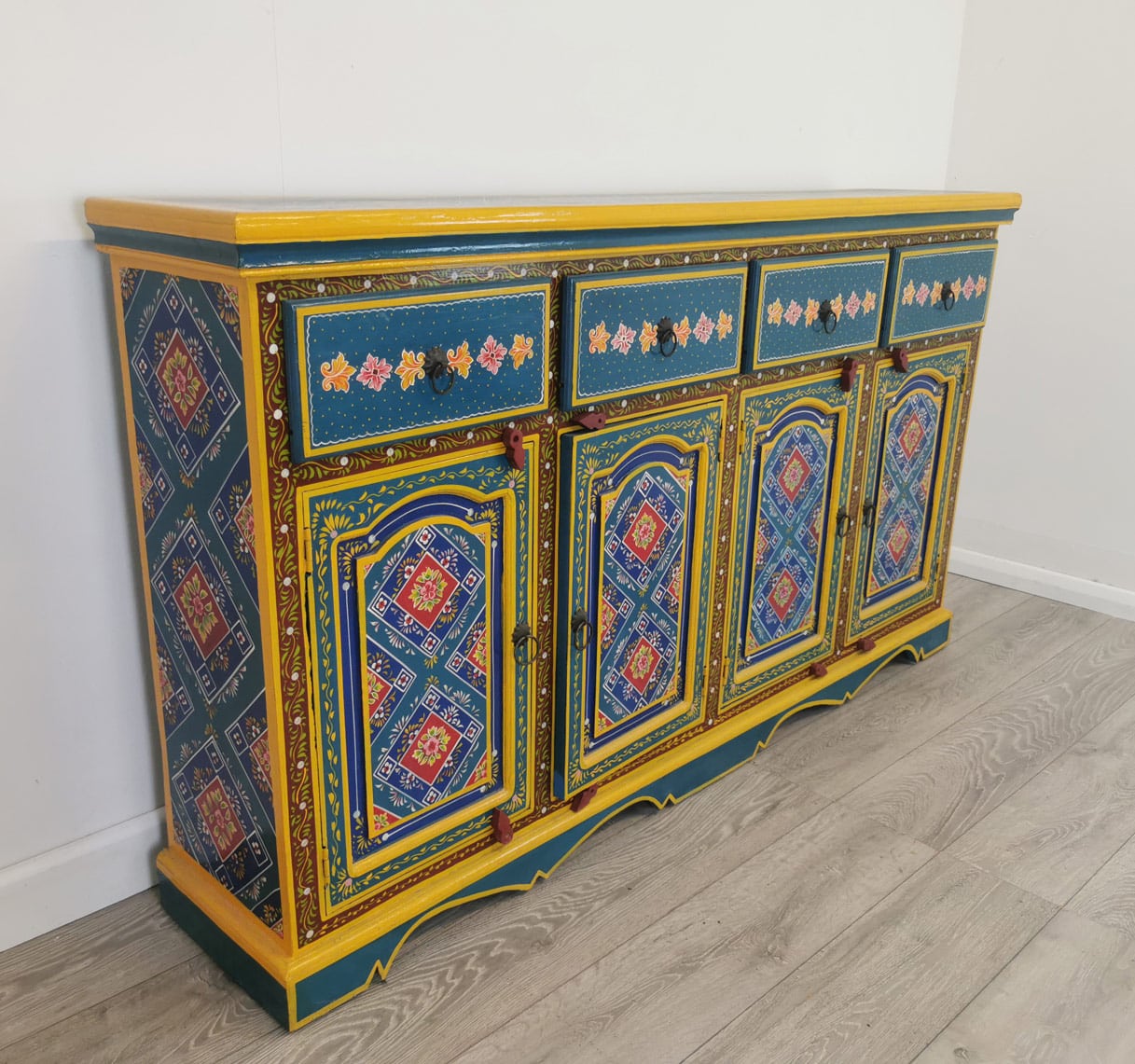 Blue-and-Yellow-sideboard-03